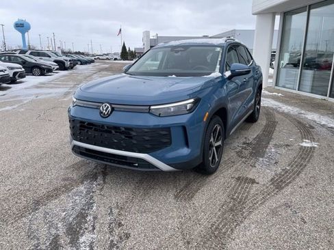 New 2026 Volkswagen Tiguan SE image 2