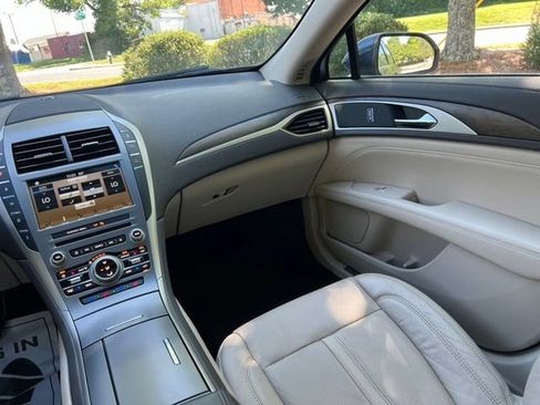 Used 2017 Lincoln MKZ Reserve AWD/4WD image 29