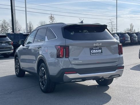 New 2026 Kia Sorento S w/ S Panoramic Sunroof Package image 5
