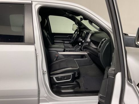 Used 2024 RAM 1500 Laramie AWD/4WD image 35