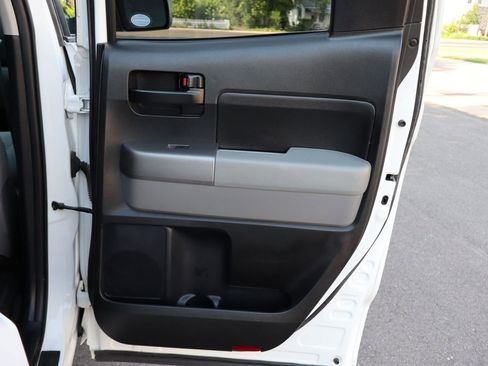 Used 2012 Toyota Tundra 4x4 Double Cab image 22