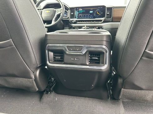 Used 2023 Chevrolet Silverado 1500 High Country w/ High Country Premium Package AWD/4WD image 13