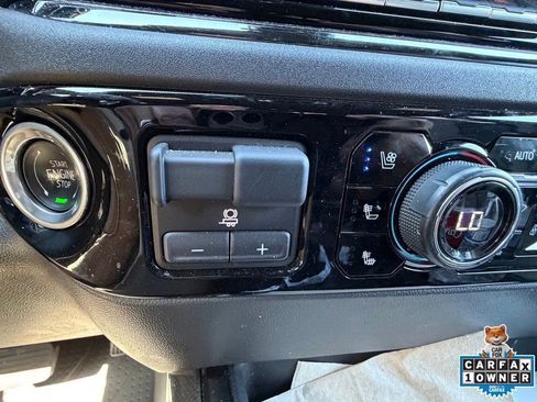 Used 2025 Chevrolet Silverado 1500 ZR2 w/ Technology Package AWD/4WD image 17