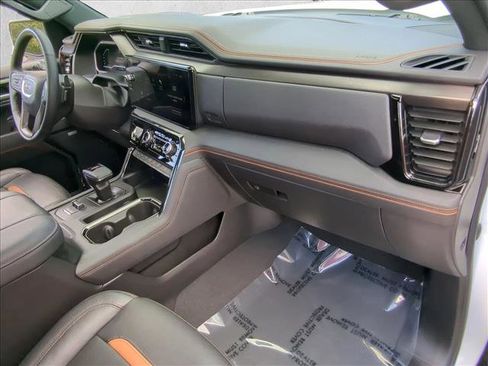 Used 2023 GMC Sierra 1500 AT4 w/ Technology Package image 21