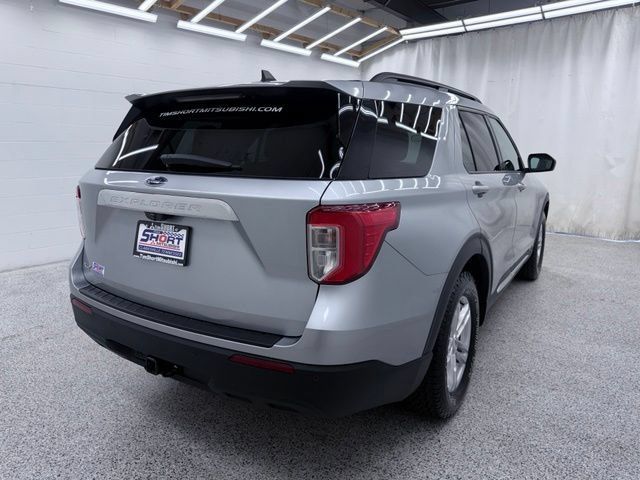 Used 2022 Ford Explorer XLT w/ Class IV Trailer Tow Package RWD image 2