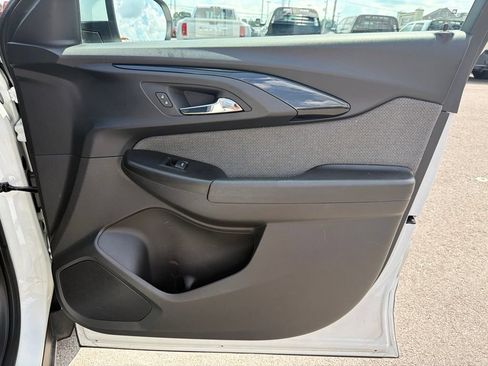 Used 2023 Chevrolet TrailBlazer LT FWD image 20