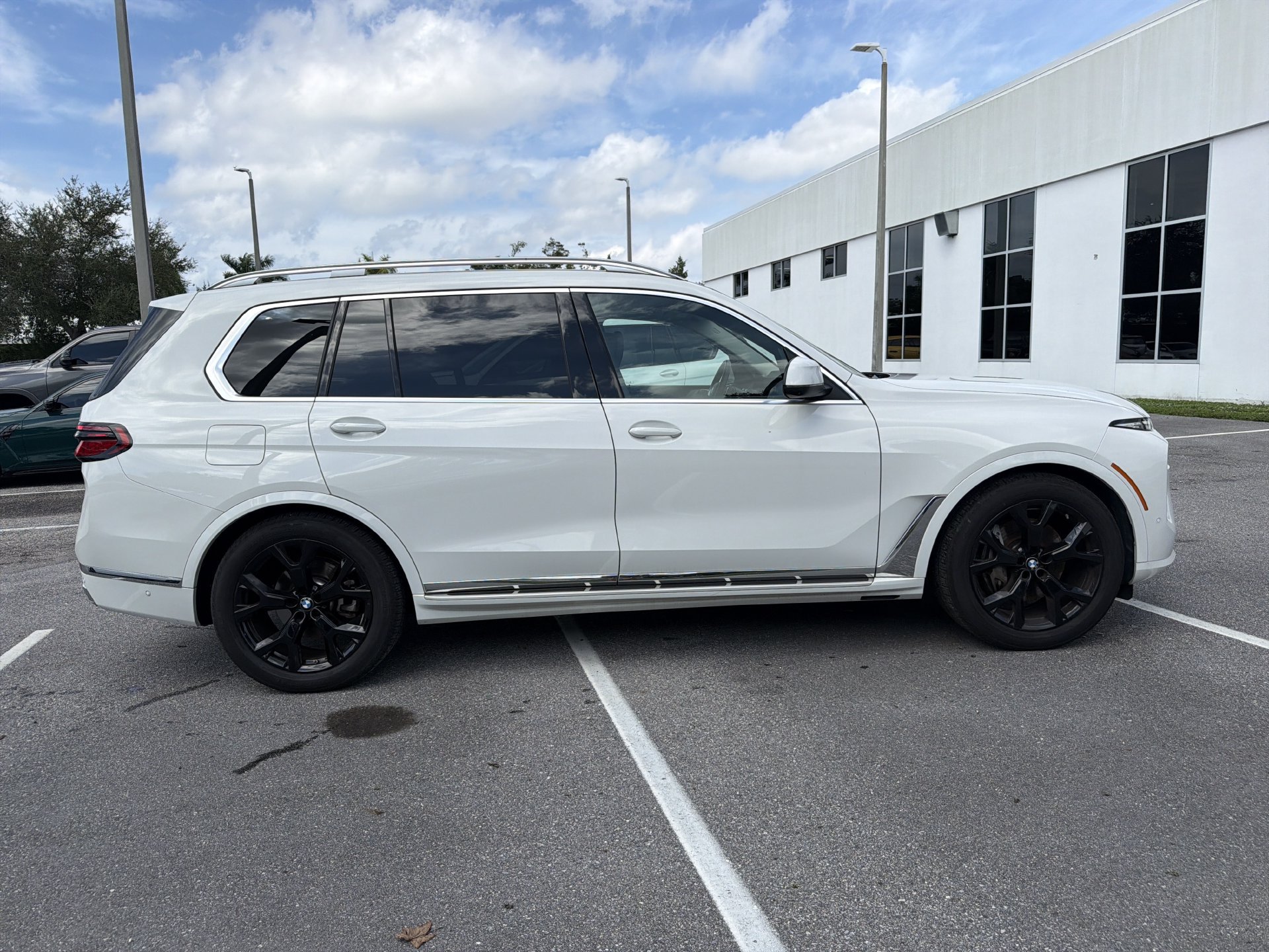 Certified 2026 BMW X7 xDrive40i AWD/4WD image 3