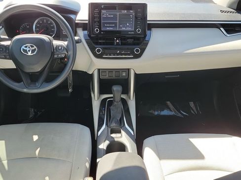 Used 2022 Toyota Corolla Cross L image 14
