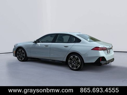 Used 2026 BMW 530i xDrive image 5