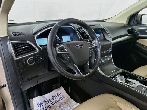 Used 2020 Ford Edge SEL w/ Convenience Package FWD image 9