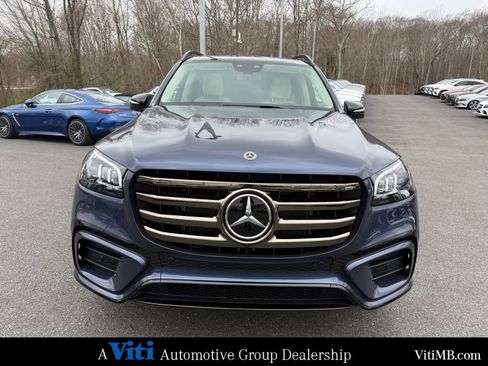 Used 2026 Mercedes-Benz GLS 450 4MATIC image 3