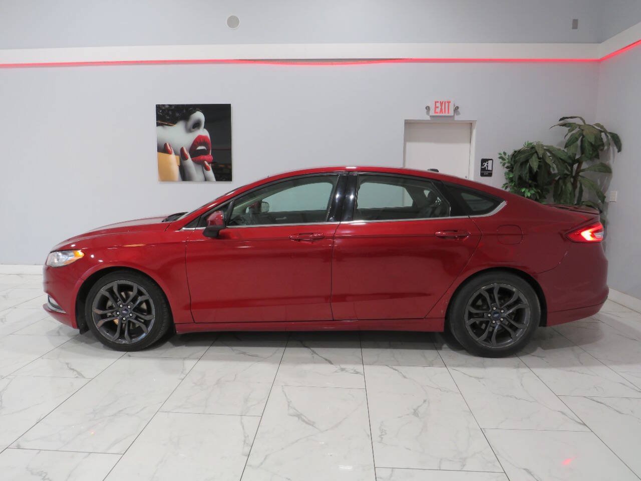 Used 2018 Ford Fusion SE w/ Equipment Group 201A FWD image 6