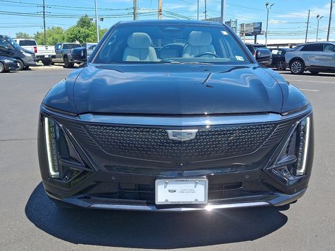 Certified 2024 Cadillac Lyriq Sport AWD/4WD image 8