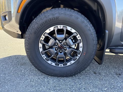 New 2026 Nissan Frontier PRO-4X w/ Pro-4x Convenience Package image 11