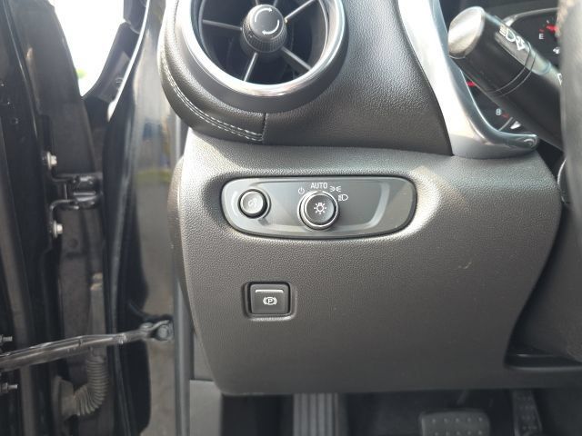 Used 2019 Chevrolet Blazer LT FWD image 16