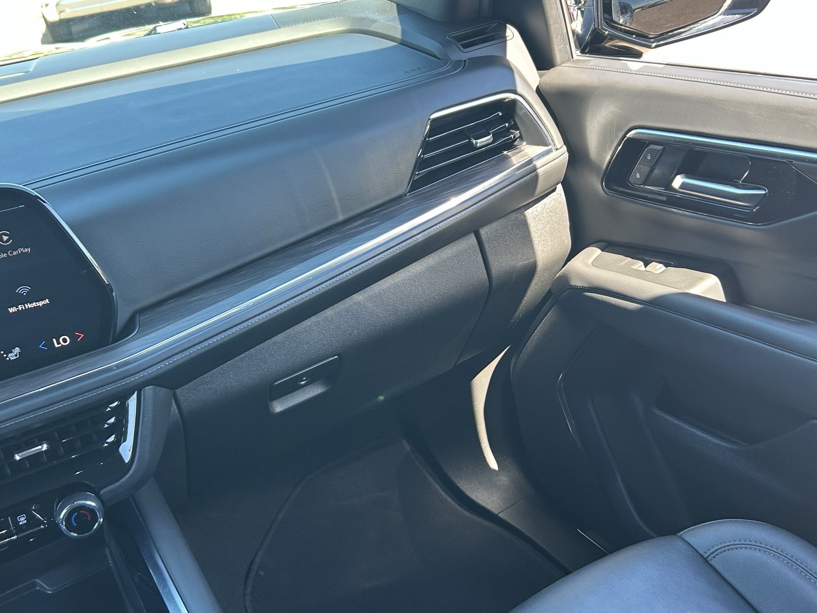 Certified 2025 Chevrolet Tahoe Z71 AWD/4WD image 17