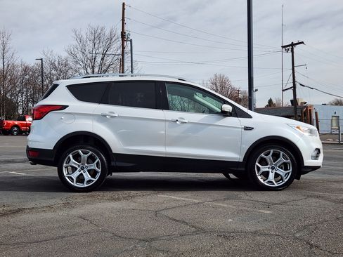 Used 2019 Ford Escape Titanium image 7