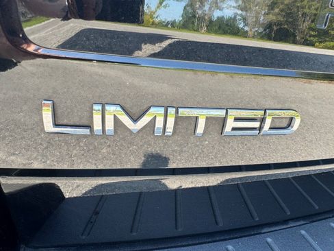 Used 2018 Ford Flex Limited w/ Equipment Group 301A AWD/4WD image 36
