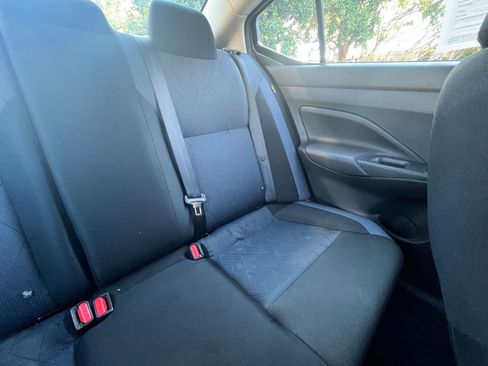 Used 2025 Nissan Versa SV image 35