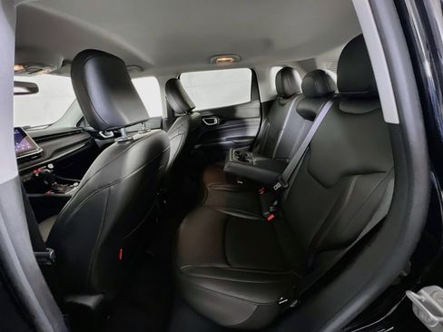 Used 2022 Jeep Compass Trailhawk AWD/4WD image 23