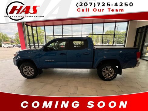 Used 2017 Toyota Tacoma SR5 w/ Tow Package AWD/4WD image 2