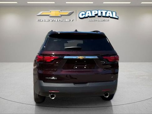 Used 2023 Chevrolet Traverse LT FWD image 5