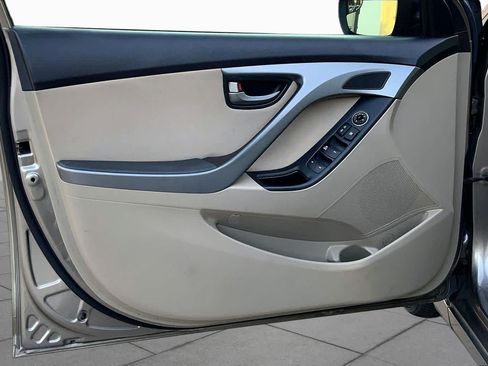 Used 2014 Hyundai Elantra SE w/ Option Group 02 FWD image 20
