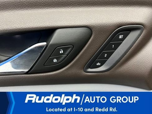 Used 2023 GMC Acadia SLT w/ Preferred Package image 15