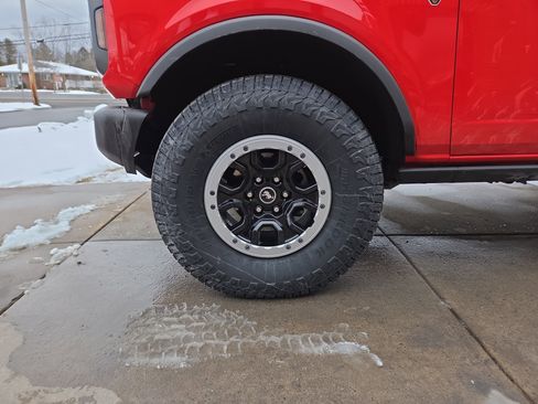 Used 2023 Ford Bronco Badlands w/ Sasquatch Package image 11