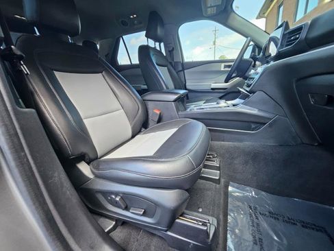 Used 2022 Ford Explorer XLT w/ Equipment Group 202A image 54
