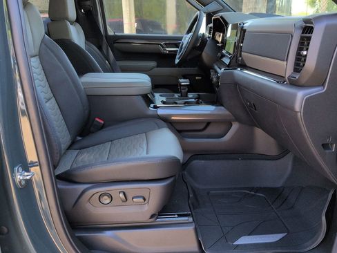 New 2026 Chevrolet Silverado 1500 ZR2 w/ Dark Appearance Package image 26