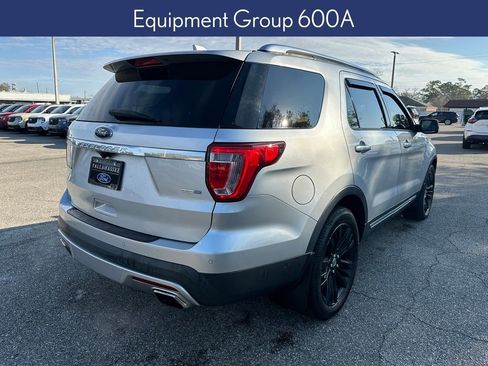 Used 2016 Ford Explorer Platinum image 3