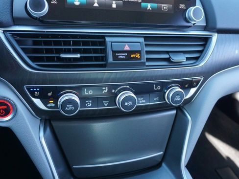 Used 2019 Honda Accord Touring image 19