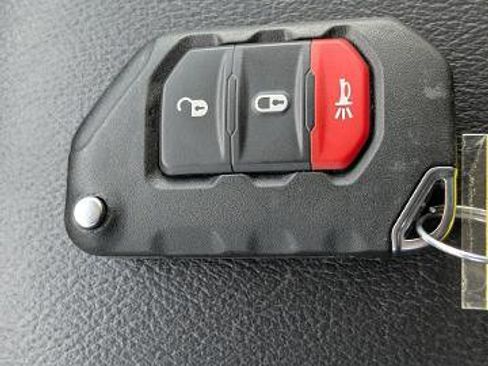 Used 2023 Jeep Gladiator Mojave w/ LED Lighting Group AWD/4WD image 33