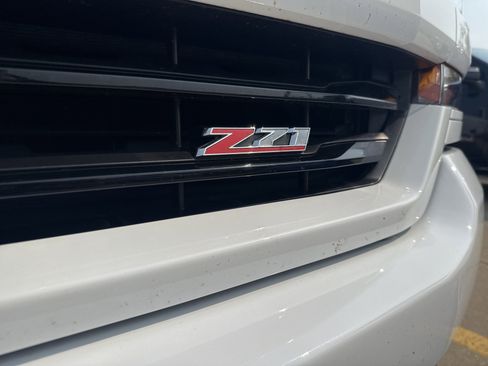 Used 2018 Chevrolet Silverado 1500 LT w/ All Star Edition image 4