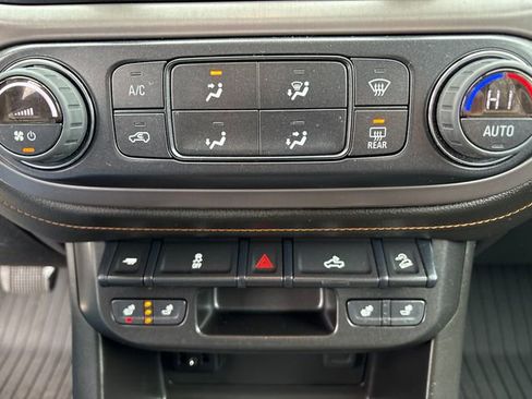 Used 2022 GMC Canyon AT4 image 31