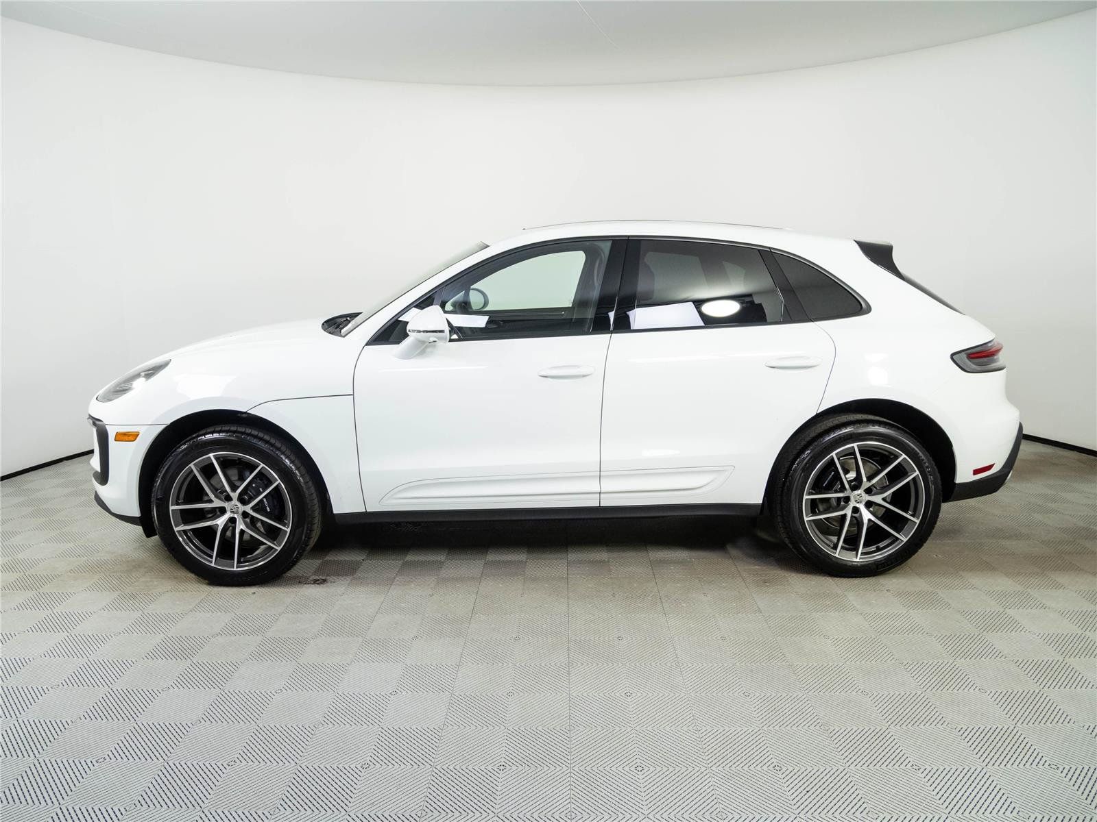 New 2026 Porsche Macan Turbo AWD/4WD image 2