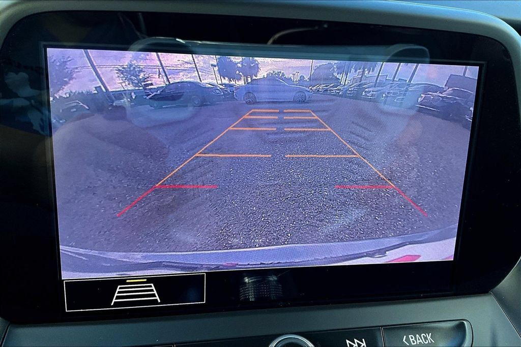Used 2020 Chevrolet Camaro SS RWD image 13