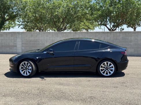 Used 2018 Tesla Model 3 Long Range RWD image 9