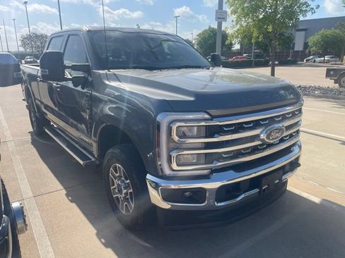 Used 2025 Ford F250 Lariat AWD/4WD image 2