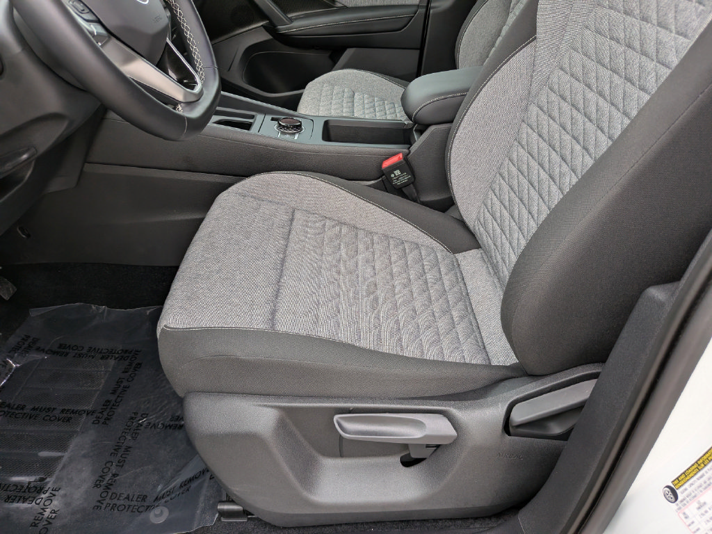 Certified 2025 Volkswagen Tiguan S FWD image 16