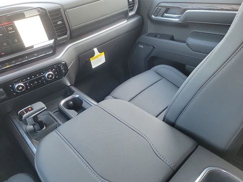 New 2026 GMC Sierra 1500 SLT AWD/4WD image 13