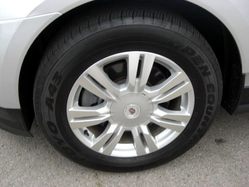 Used 2012 Cadillac SRX Luxury image 4