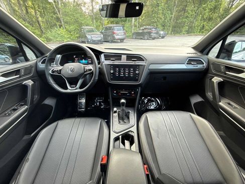 Used 2023 Volkswagen Tiguan SE R-Line FWD image 13