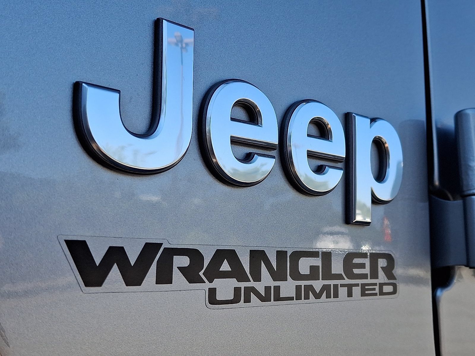 Used 2020 Jeep Wrangler Unlimited Sahara AWD/4WD image 28