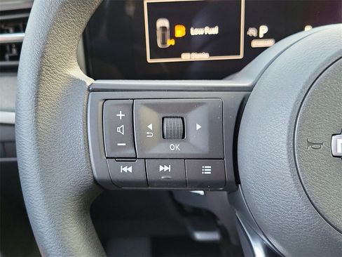 New 2026 Nissan Kicks SV image 7