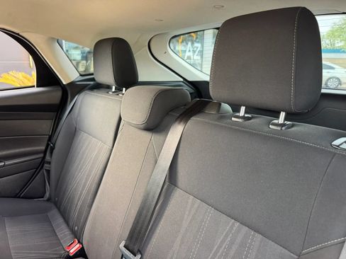 Used 2018 Ford Focus SE FWD image 27
