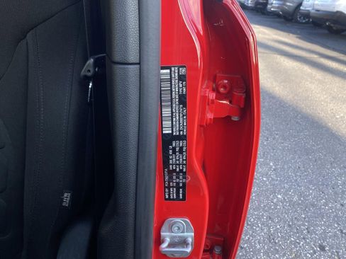 Used 2019 Jeep Renegade Latitude w/ Cold Weather Group image 24