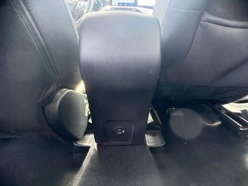 Used 2021 Ford Escape SE FWD image 12