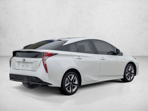 Used 2016 Toyota Prius Three Touring image 5